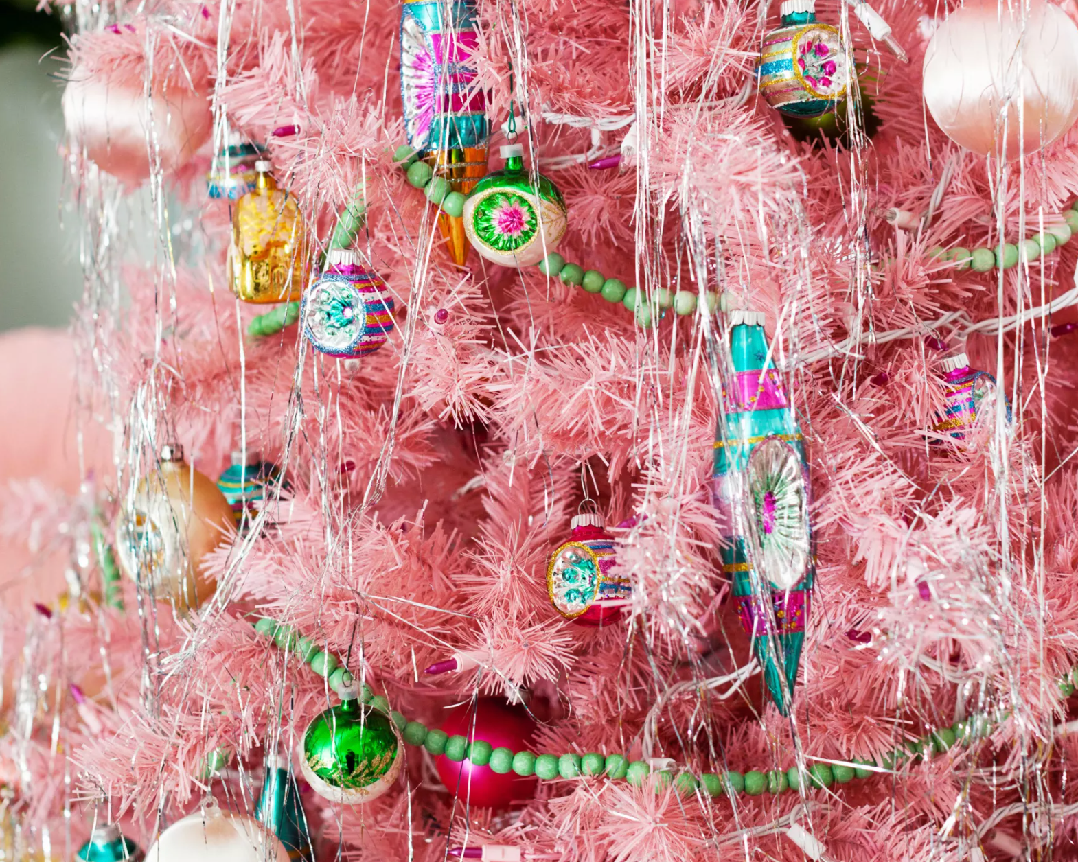 DIY Dyed Wood Bead Festive Garland